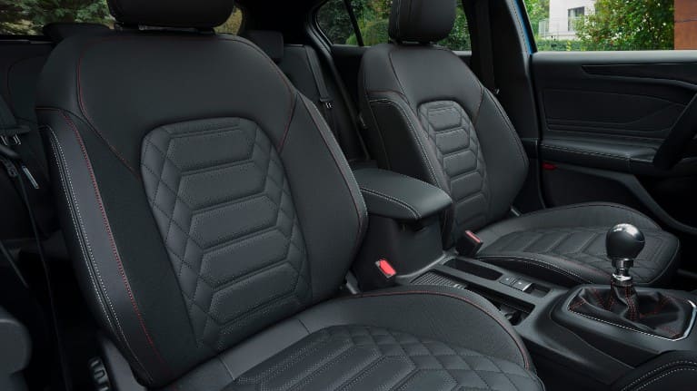 Ford focus - cutie de viteză manuală cu 6 trepte sau automată PowerShift cu 7 trepte
